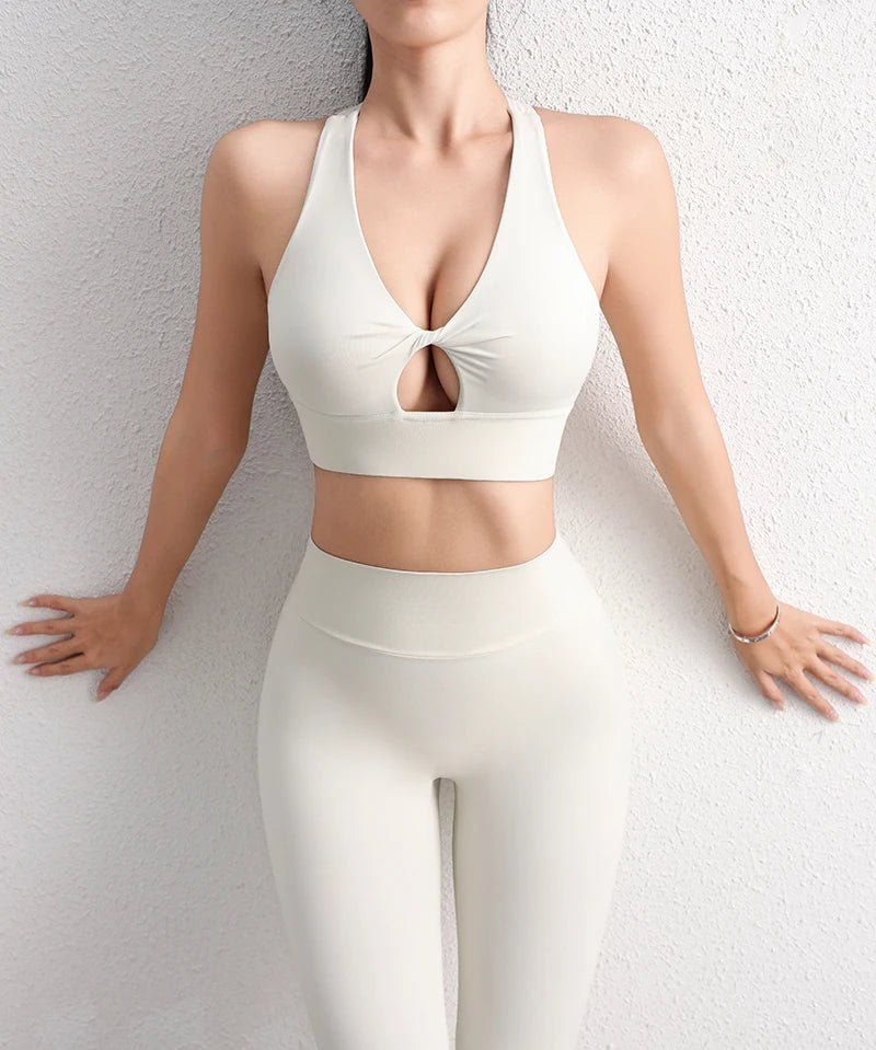 elevate London - Twisted High Support Sports Bra