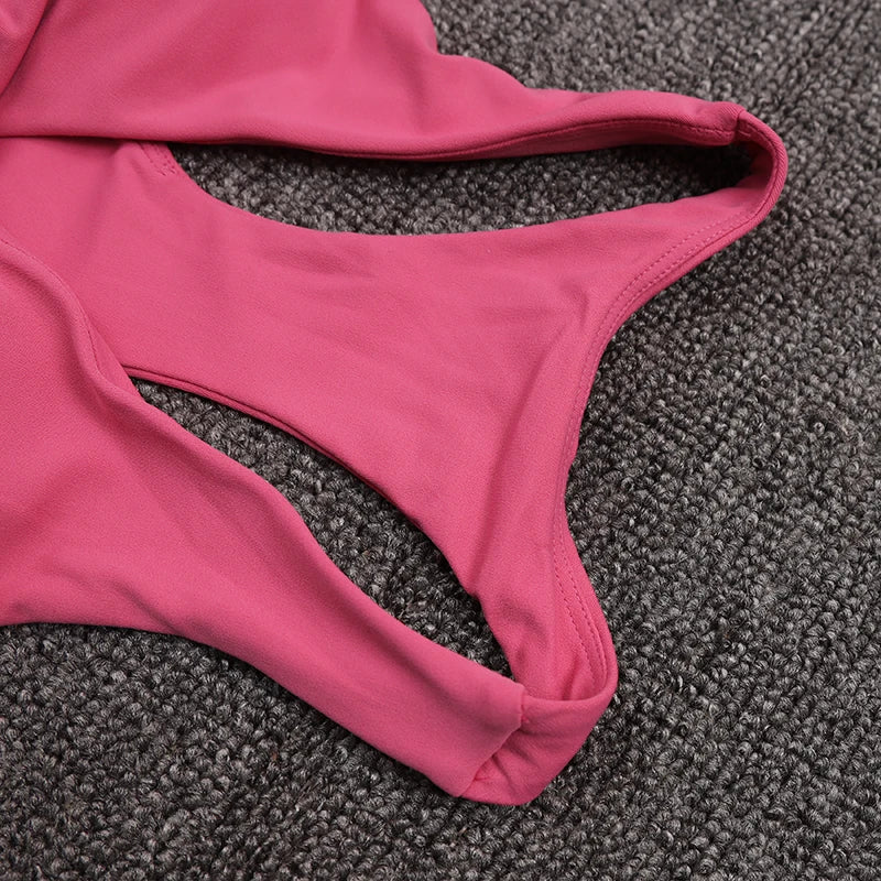 elevate London - Twisted High Support Sports Bra